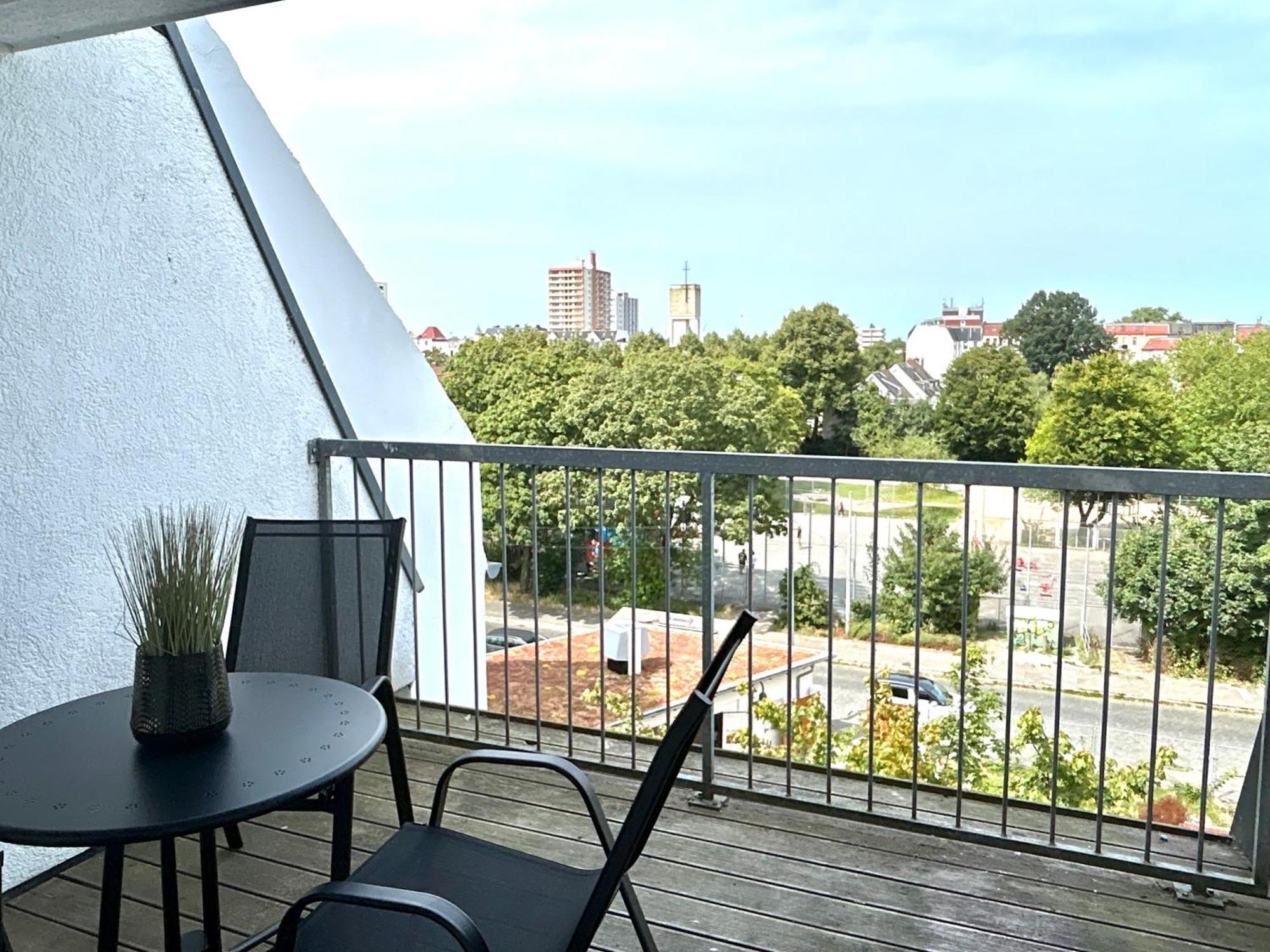 Bhv-3- Und 5-Zimmer Wohnungen Mit Terrasse, 24H Self-Check-In, Tv, Internet, Disneyplus, Waschmaschine Бремерхавен Екстериор снимка
